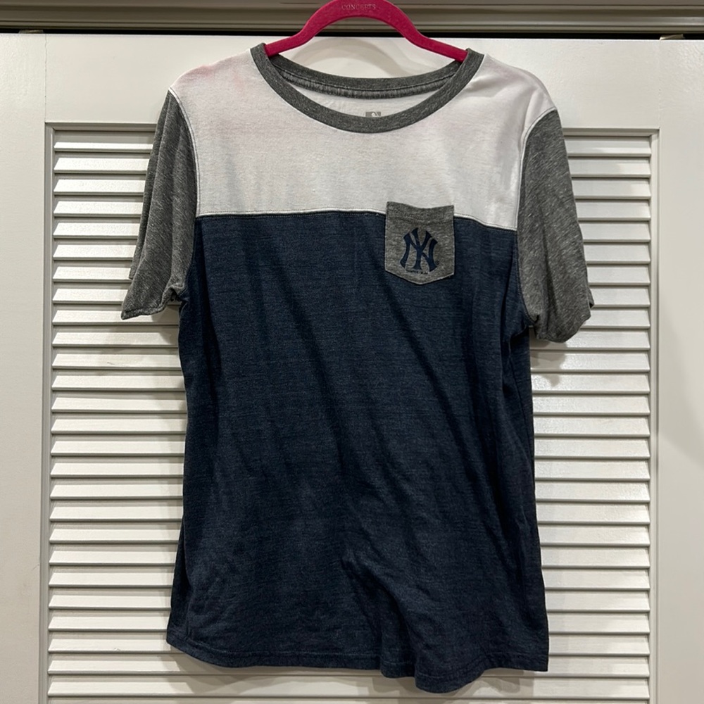 NY Yankees Fanatics Shirt